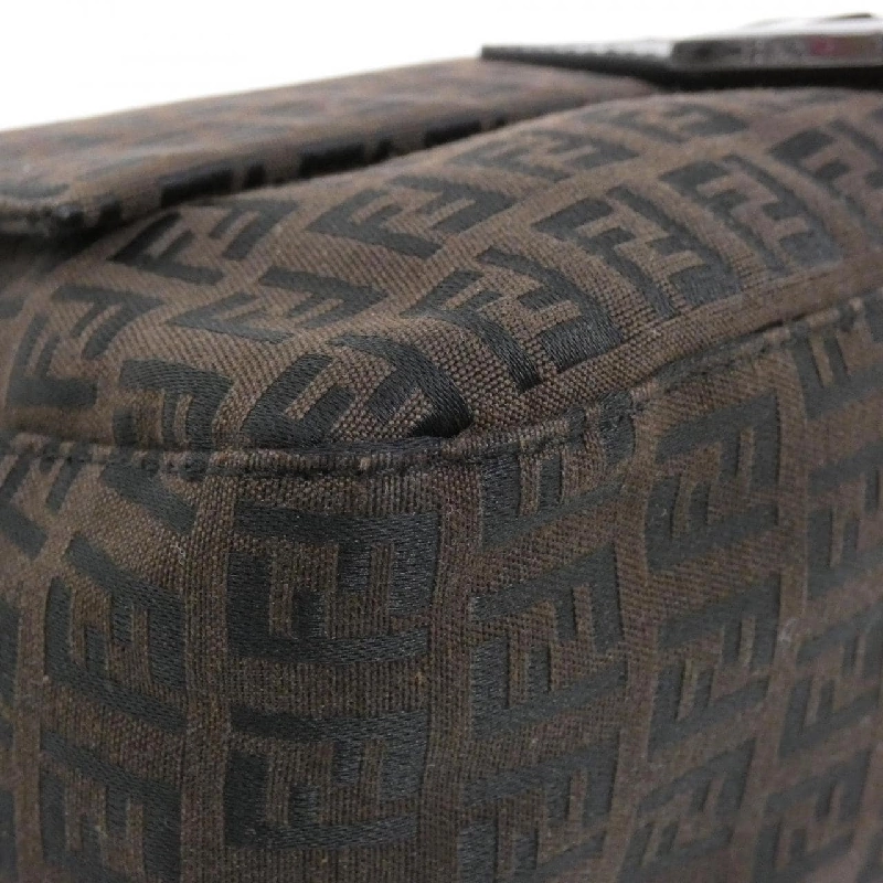 Túi xách đeo vai Fendi Mamma Baguette 8BR001 JQ5 - Hàng hiệu Authentic 802916