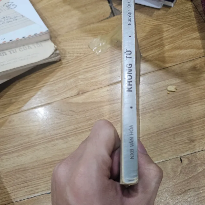 Khổng tử (rách nhẹ ở bìa)
40k 780190