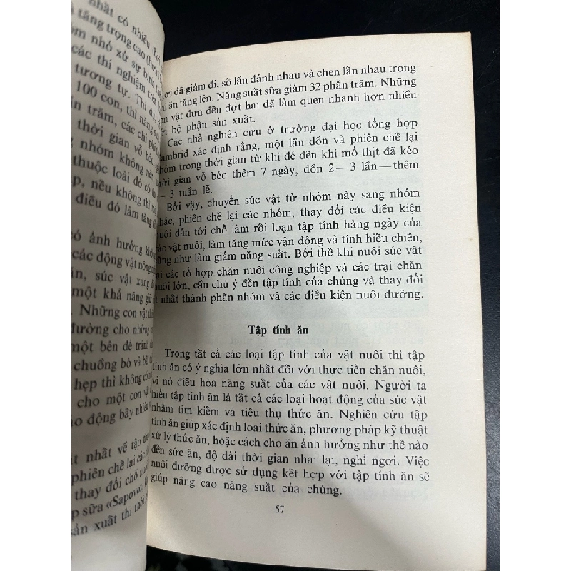 Những hiểu biết về tập tính của vật nuôi - nhiều tác giả 700850