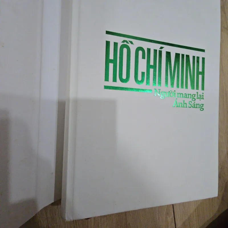 Hồ Chí Minh Người mang lại Ánh Sáng 1035237