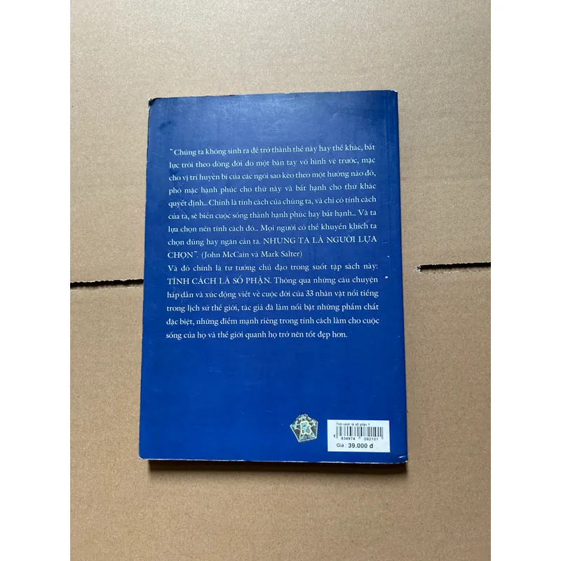 Tính cách là số phận (bung keo vài trang) 703317