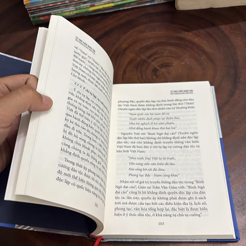 II Tựa Sách: Từ Tinh Thần Nhân Văn Đến Trường Đại Học Hạnh Phúc - Lê Công Cơ - 2023 998085