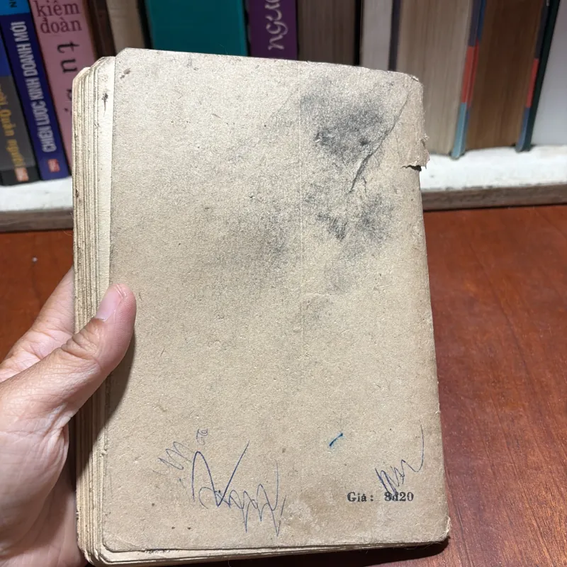 [Sách 8x] - II Sưu Tầm: Buổi Đầu Thử Thách - Đào Phương - 1983 934722