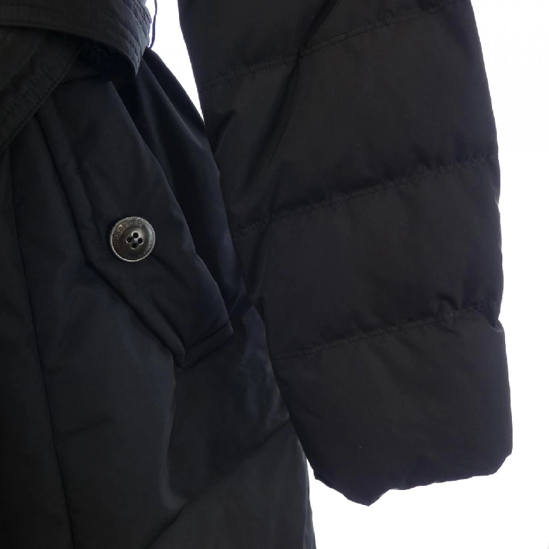 Áo khoác lông vũ BURBERRY BLUE LABEL 628371