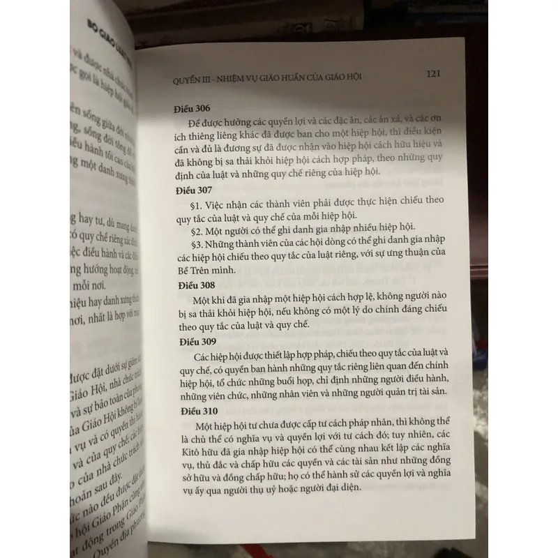 Bộ giáo luật 1983 736714