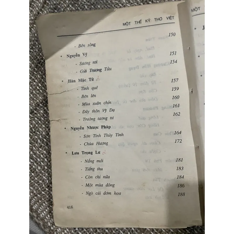 Một thế kỷ Thơ Mới  1029021