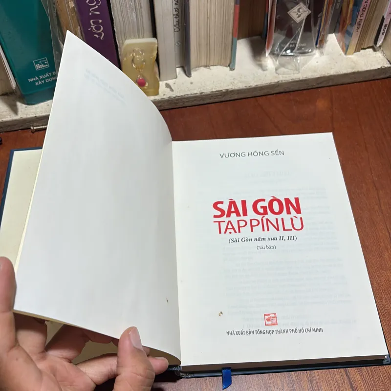 II Sách Hay: Sài Gòn Tạp Pín Lù - Vương Hồng Sển - 2017 1041824