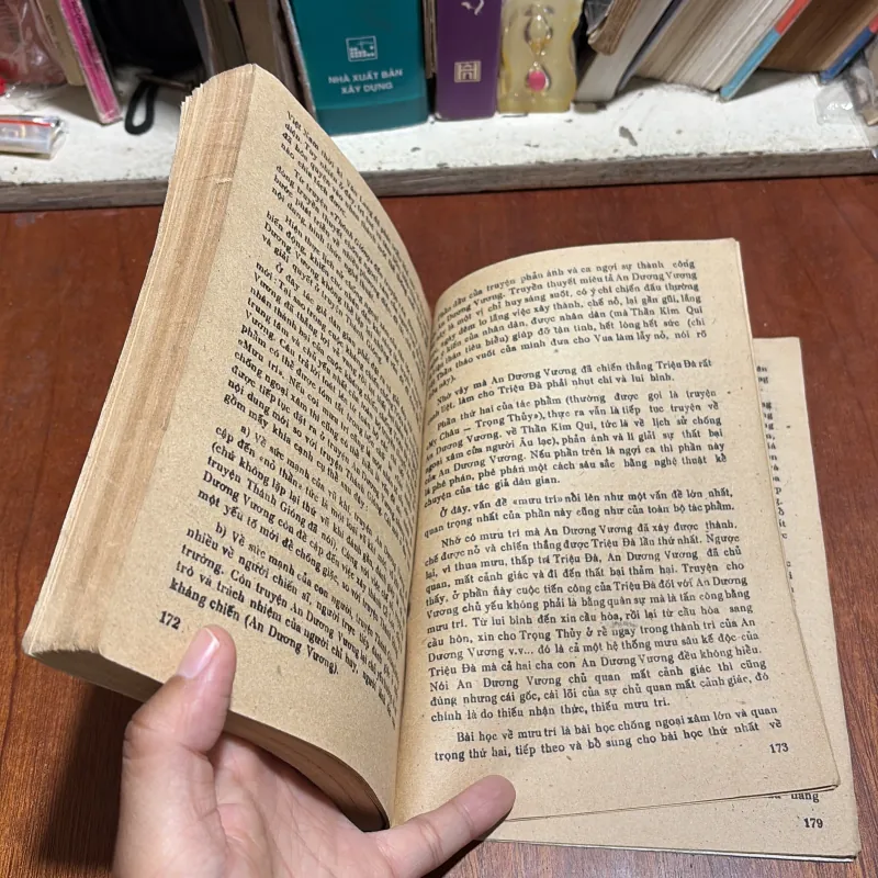 II Mấy Vấn Đề Phương Pháp Giảng Dạy, Nghiên Cứu Văn Học Dân Gian - Hoàng Tiến Tựu - 1983 1009757