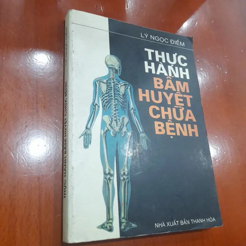 Thực hành BẤM NGUYỆT CHỮA BỆNH 600983