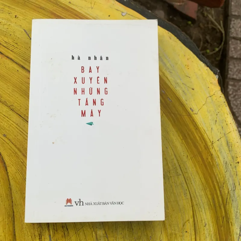 COMBO HÀ NHÂN: ngày trong sương mù, bay xuyên những tầng mây, sống như cây rừng 787948