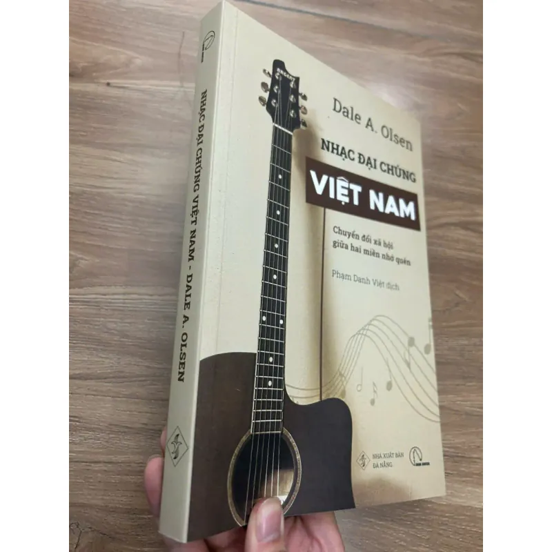 Nhạc Đại Chúng Việt Nam: Chuyển đổi xã hội giữa hai miền nhớ quên - Dale A. Olsen. 695060