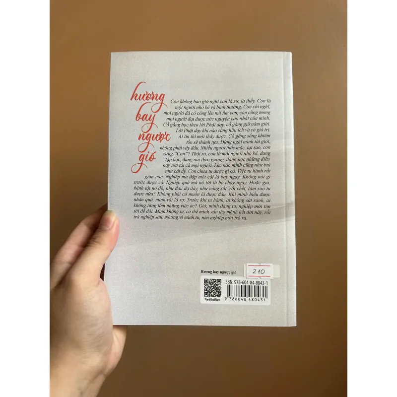 Hương bay ngược gió: Bước chân tập học của hành giả Minh Tuệ 733555