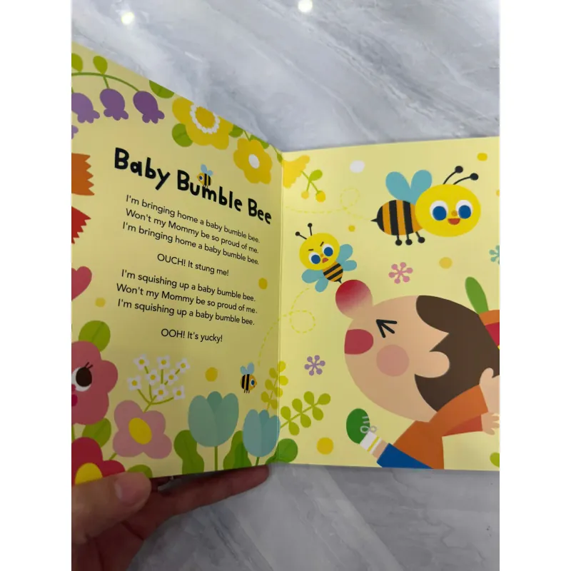 Sách nhạc tiếng anh super simple songs - Baby Bumble Bee gồm 10 bài hát tiếng anh 969835