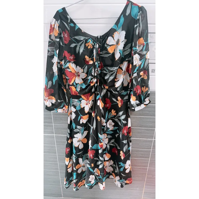 Đầm xoè hoa  553512