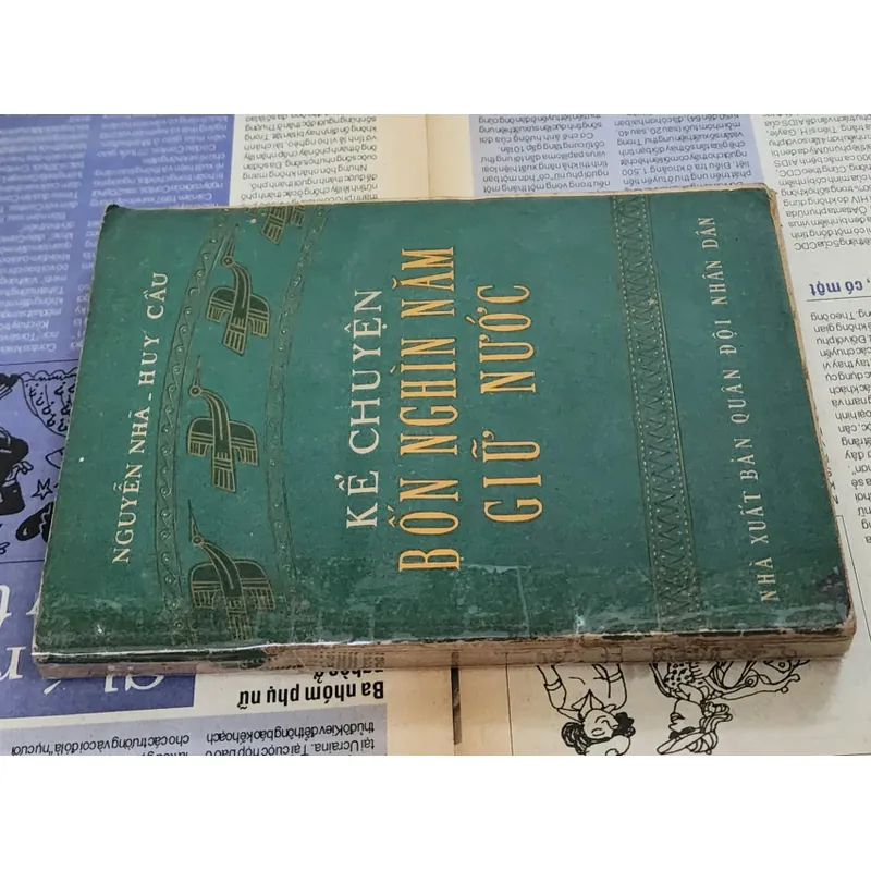 KỂ CHUYỆN BỐN NGHÌN NĂM GIỮ NƯỚC (từ thời Trần đến thời Tây Sơn)  707572