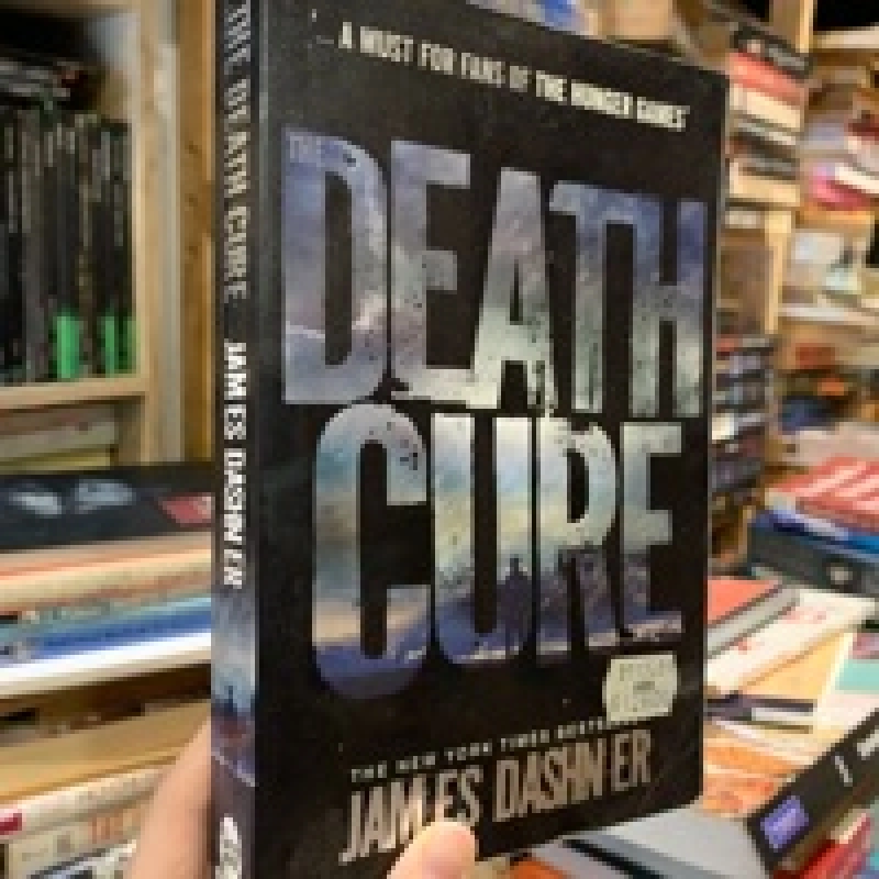 THE DEATH CURE : THE MAZE RUNNER SERIES - JAME DASHNER 120529