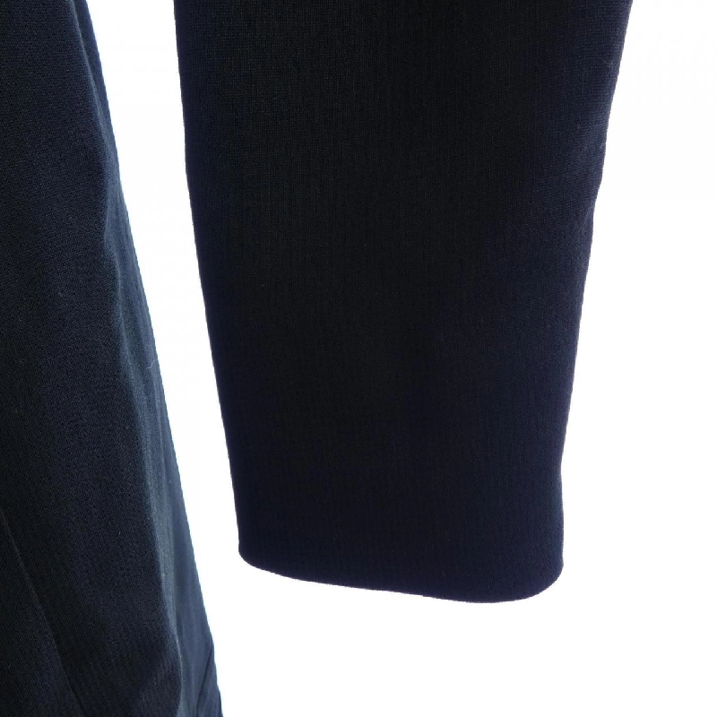 Áo khoác FENDI - Hàng hiệu Chính hãng 817462