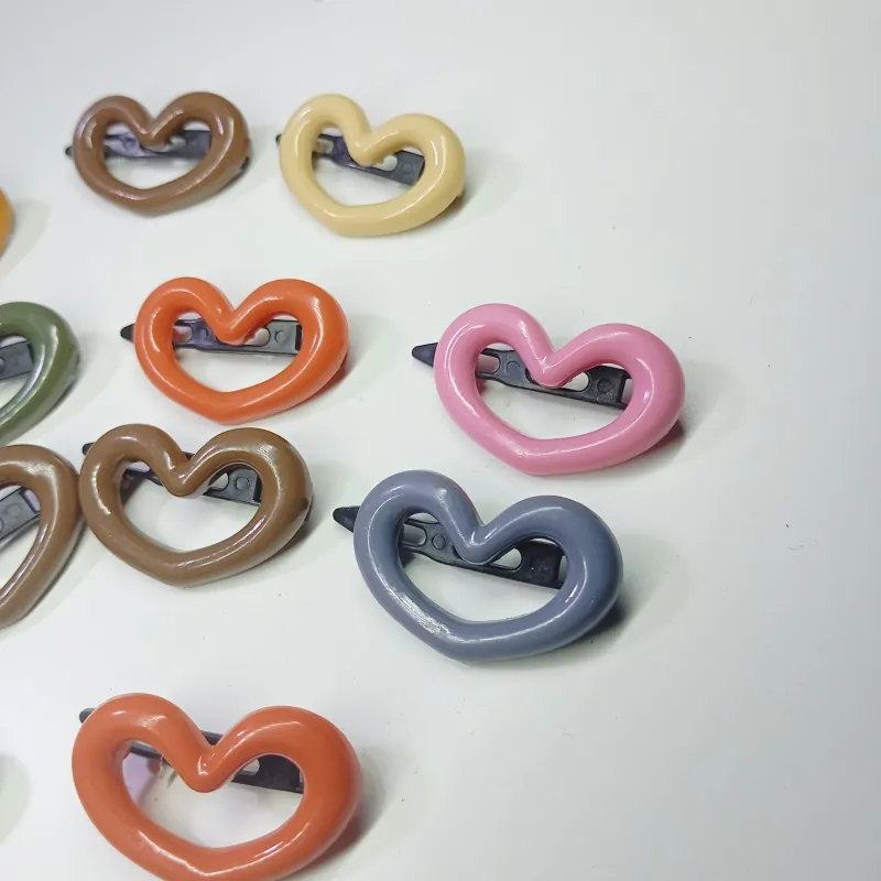 23 chiếc kẹp tóc hình trái tim 757938