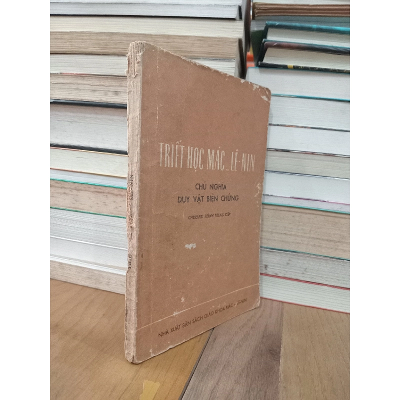 Triết học Mác Lê-nin: Chủ nghĩa duy vật biện chứng 746956