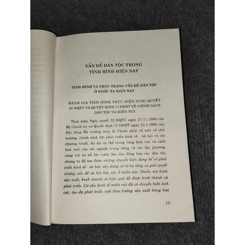VỀ CÔNG TÁC DÂN TỘC TRONG 10 NĂM ĐỔI MỚI (1990 - 2000) 992547