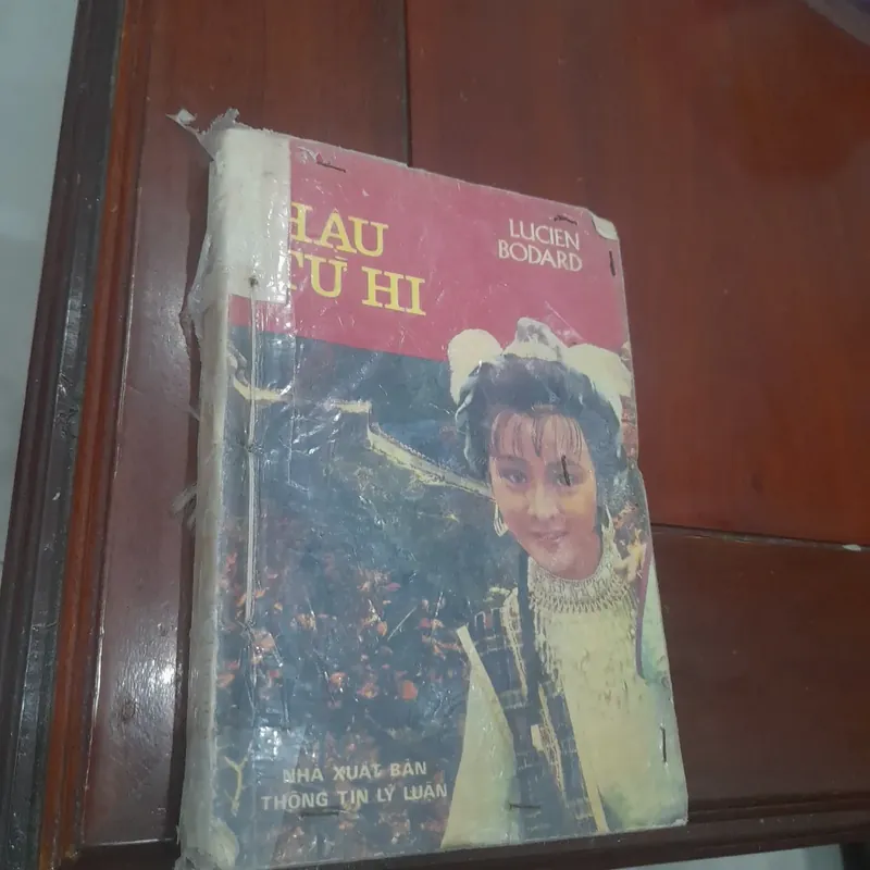 Lucien Bodard - HẬU TỪ HI (từ Từ Hi đến Mao) 690881