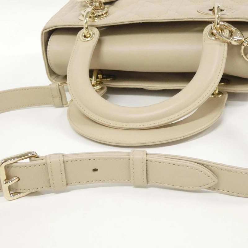 Túi Christian Dior Lady Dior Medium M0565ONGE 614729