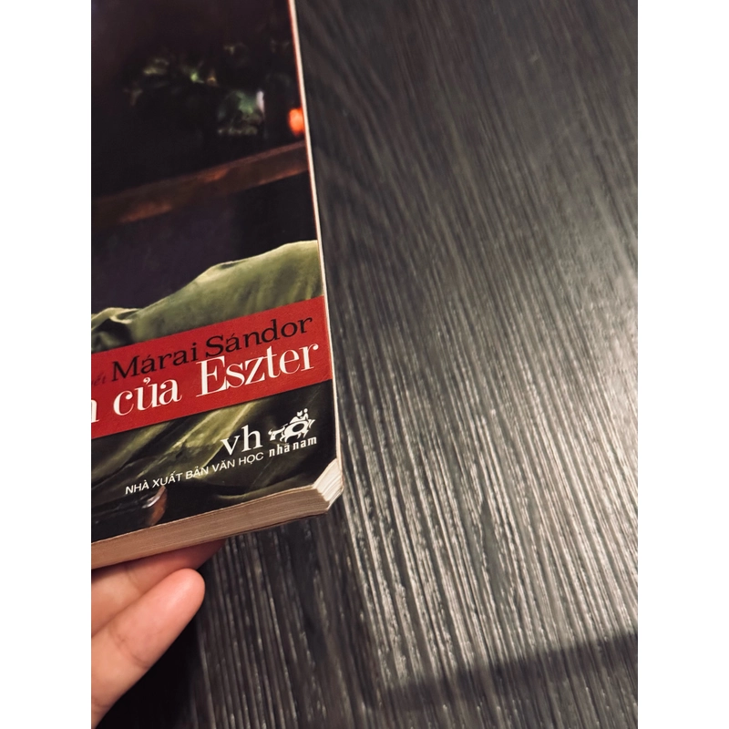 Di sản của Eszter 471554