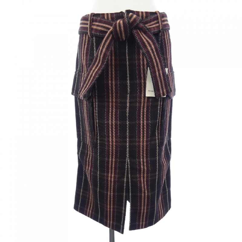 Người đẹp beautiful people váy 656347