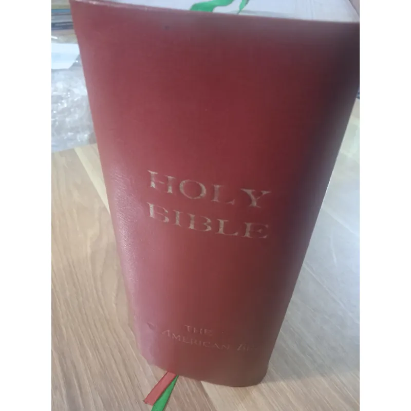 Kinh Thánh Cứng Mỹ màu Đỏ Việt Nam ấn bản truyền thống 783339