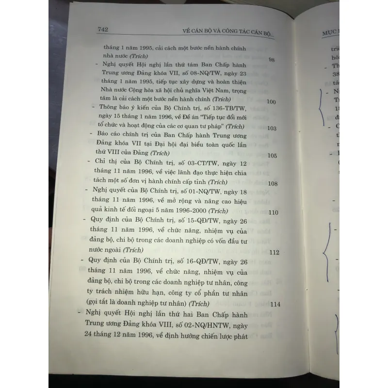 Về cán bộ và công tác cán bộ trong thời kỳ đổi mới  720303