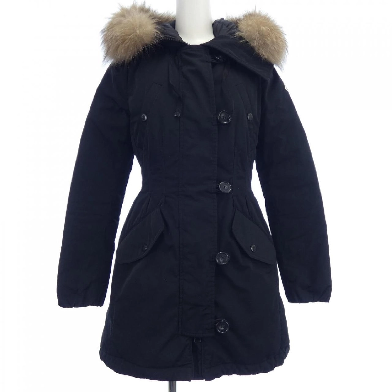 Áo khoác lông vũ MONCLER 643330