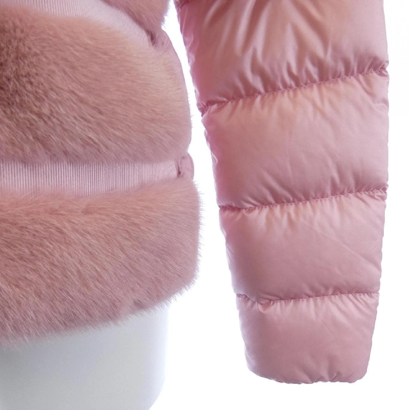 Áo khoác lông vũ MONCLER 643712