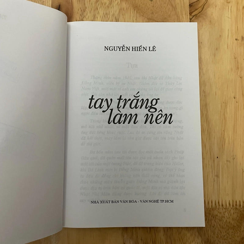 II Tựa sách: Tay Trắng Làm Nên - Huân Tước Beaverbrook - Nguyễn Hiến Lê (Dịch) - 2017 473233