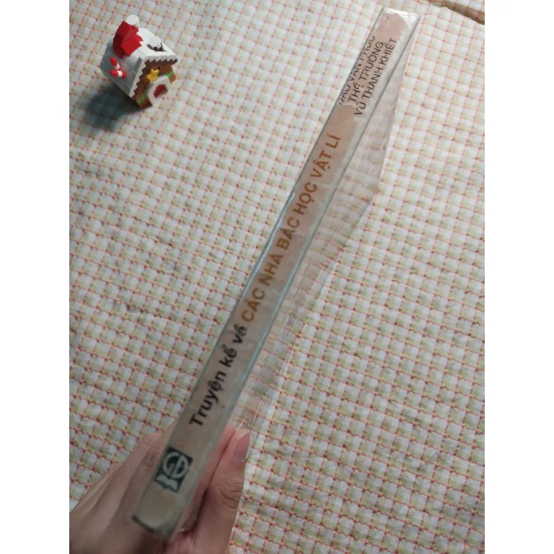 TRUYỆN KỂ VỀ CÁC NHÀ BÁC HỌC VẬT LÍ 763833