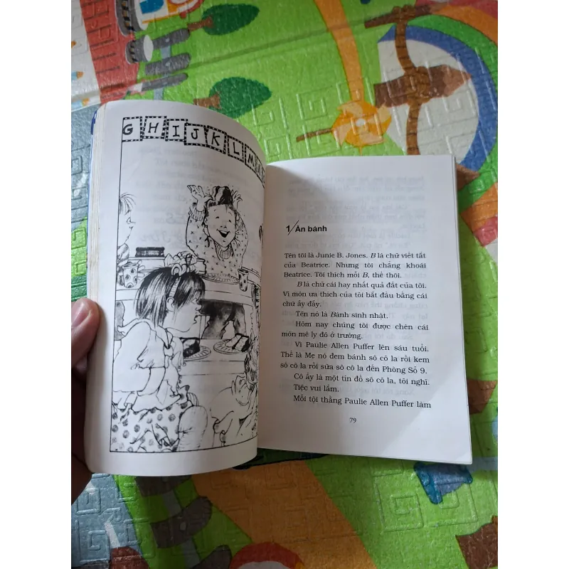 Junie B. Jones Có Con Quái Vật Dưới Gầm Giường 927033