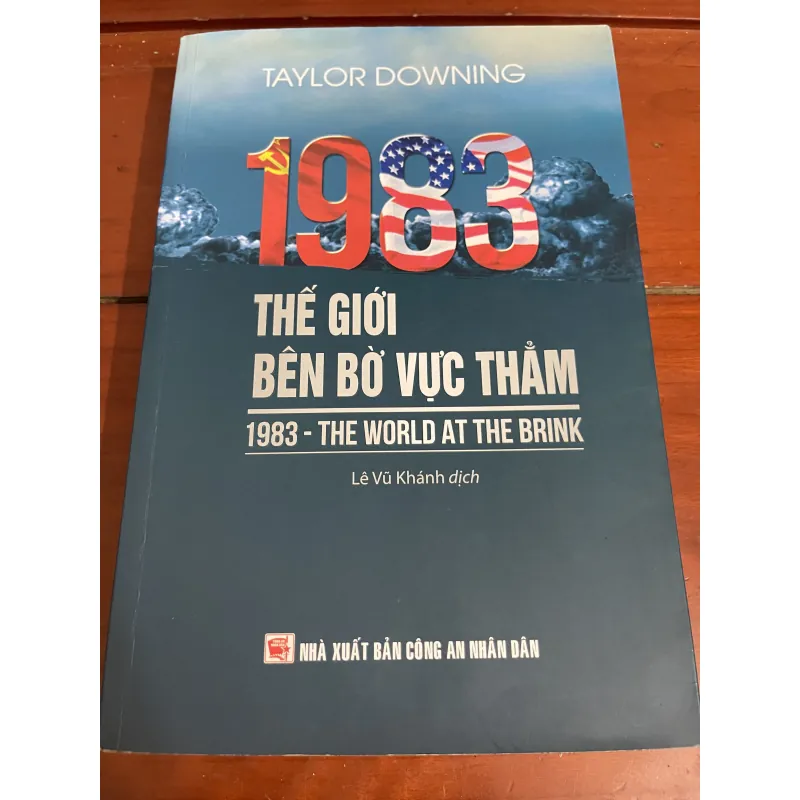 1983 Thế giới bên bờ vực thẳm Taylor Downing 960216