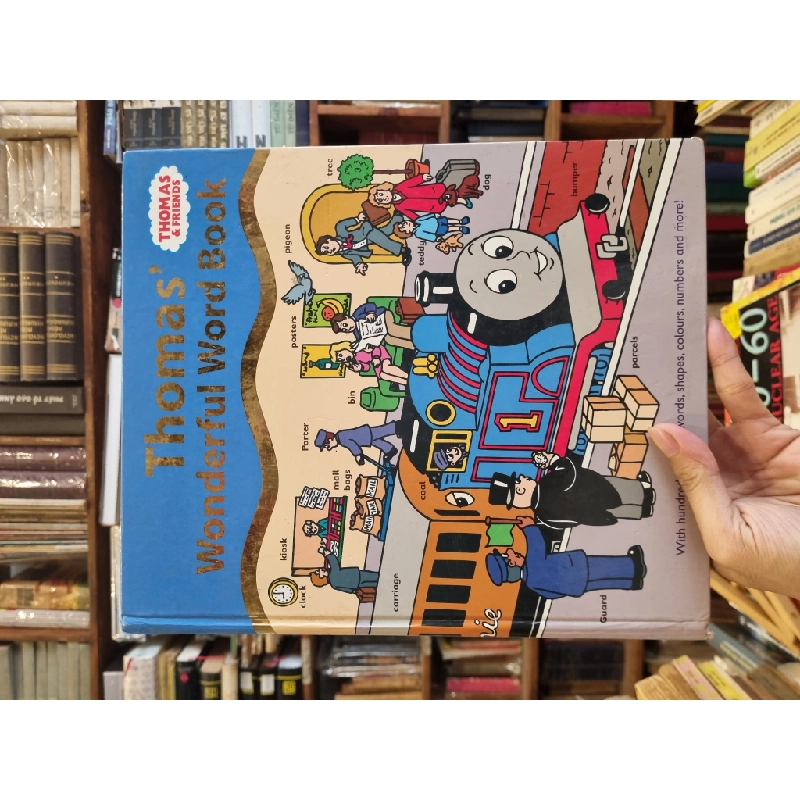 THOMAS' WONDERFUL WORD BOOK : With hundreds of new words, shapes, colours, numbers and more! 201911