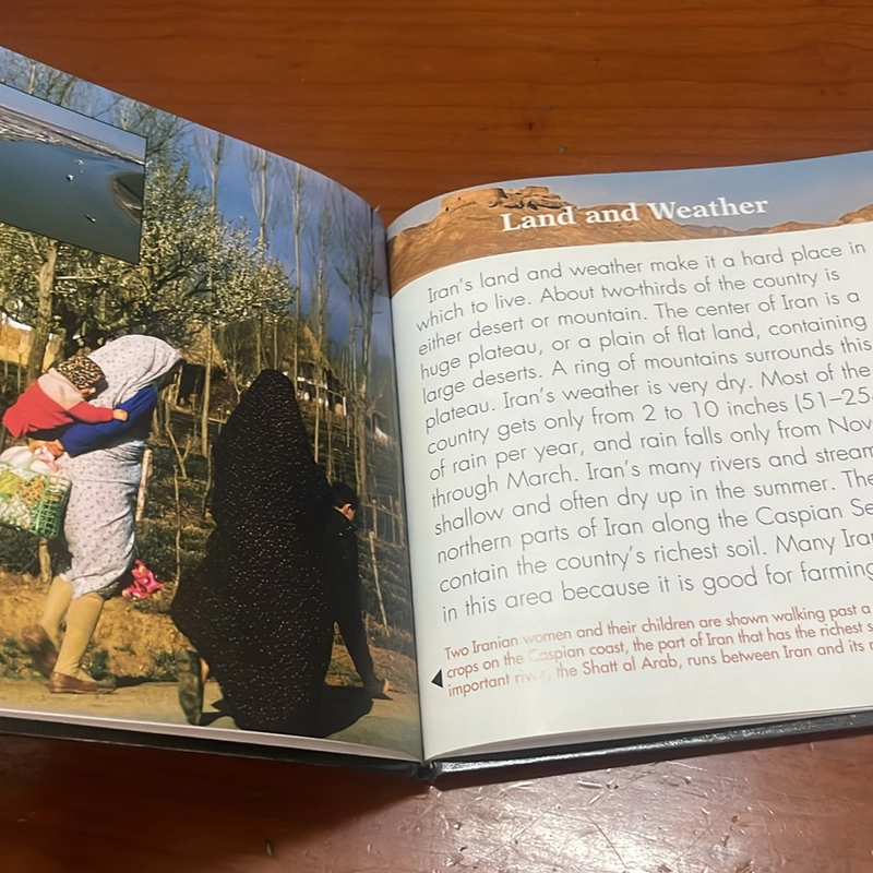 PICTURE BOOK A primary source guide to Iran 534158