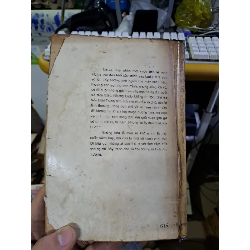 Những hôn lễ man rợ mới 70% ố rách bìa Yann Queffelec 1989 Văn học nước ngoài HCM1709 559890