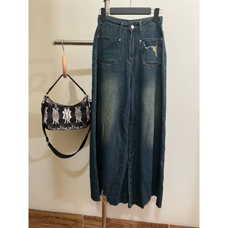 Quần jean ống rộng. Hàng QCCC loại 1- sz S eo 64cm đổ lại mặc vừa. Màu xanh jean.Mới 99%.  138870