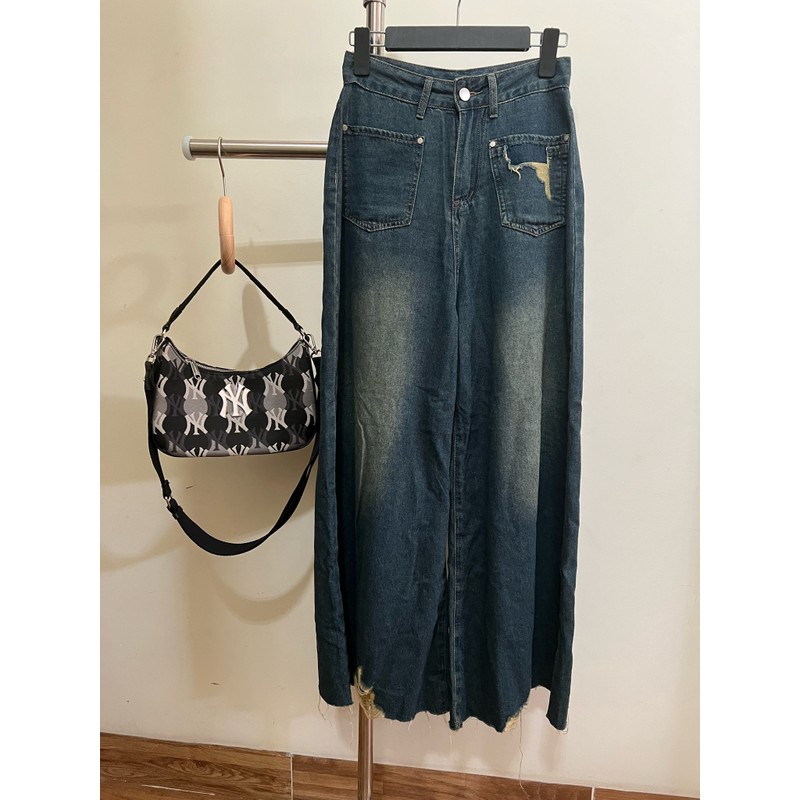 Quần jean ống rộng. Hàng QCCC loại 1- sz S eo 64cm đổ lại mặc vừa. Màu xanh jean.Mới 99%.  138870