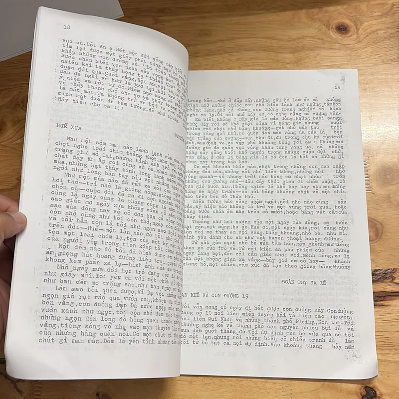 II Sách Photo: Kỷ Vật Tháng Một Một Chín Bảy Ba _ Giai Phẩm Xuân Quý Sửu 704004