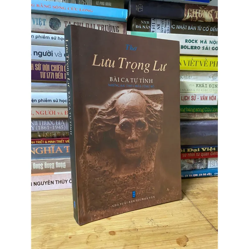 Sách cũ: Bài ca tự tình - Lưu Trọng Lư 1037117