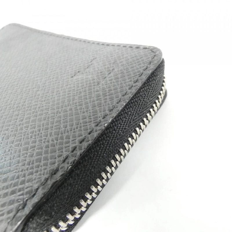 Ví tiền xu Louis Vuitton Taiga Zippy M32832 - Hàng hiệu chính hãng 769114