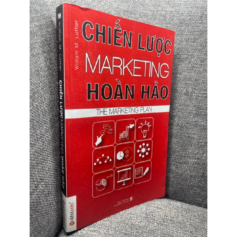 Chiến lược marketing hoàn hảo William M Luther 2013 mới 80% bẩn nhẹ viền HPB1704 451390