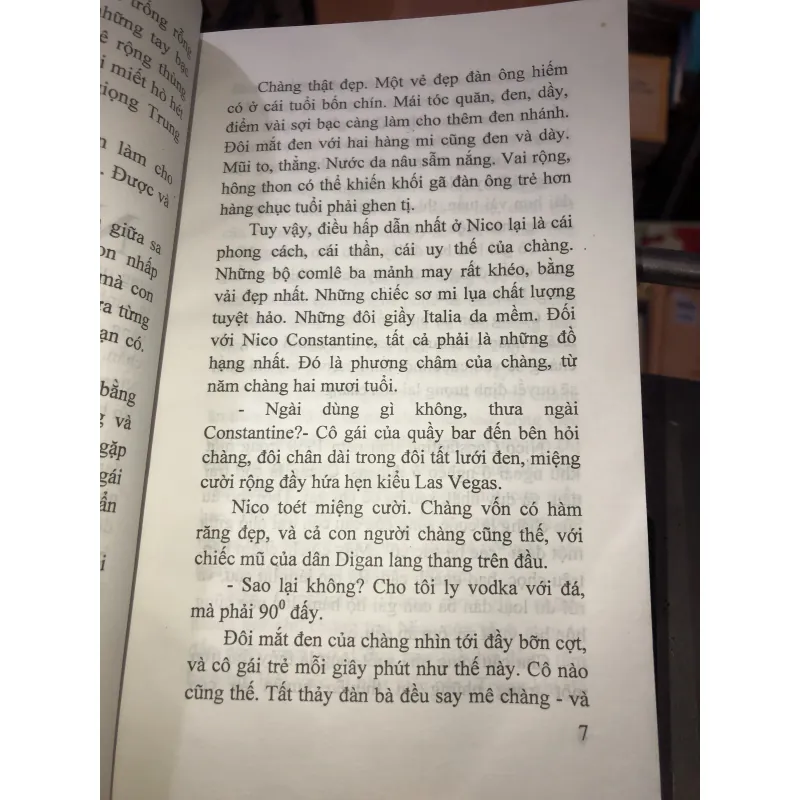 Lẳng lơ - Jackie Collins  1006349