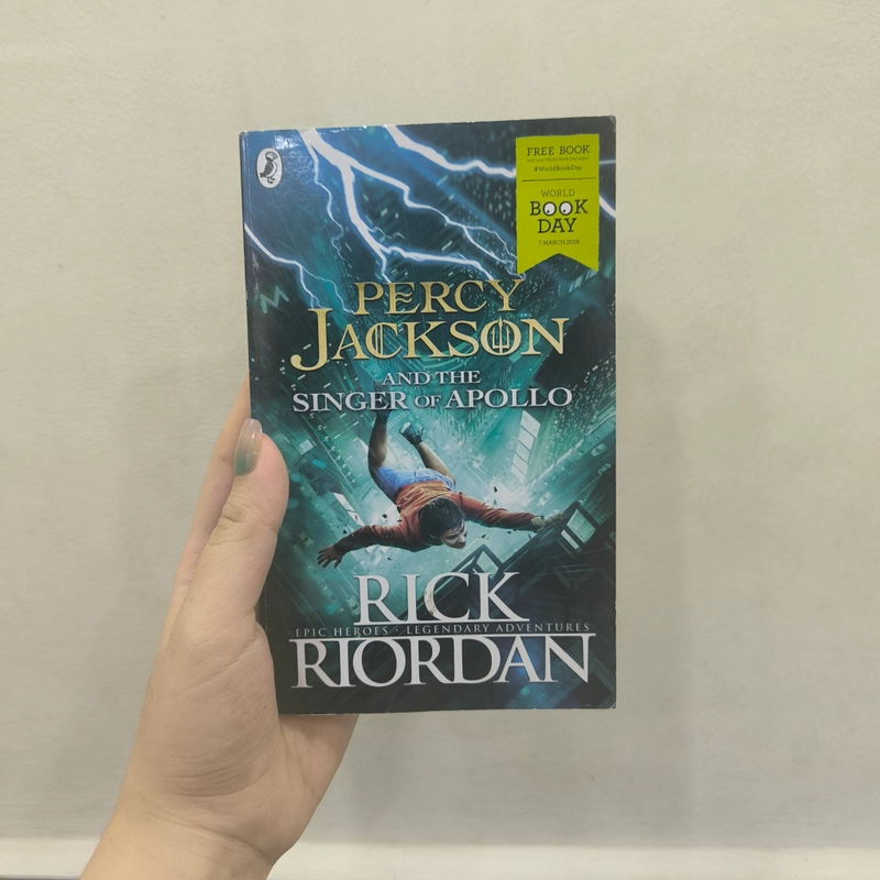 [Ngoại văn tiếng Anh] Percy Jackson and The singer of Apollo - Rick Riordan (Truyện ngắn) 489277