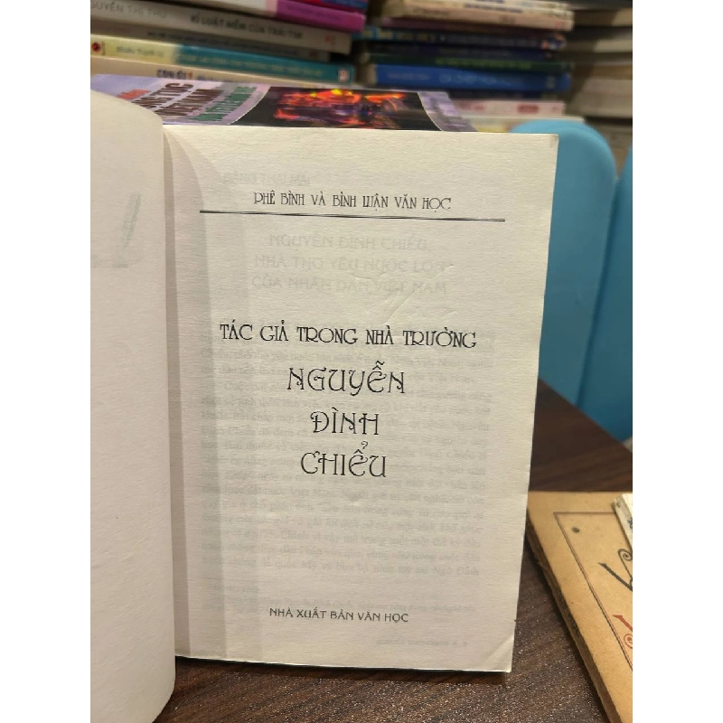 Nguyễn Đình Chiểu: Tác giả trong nhà trường - Không rõ 1000702