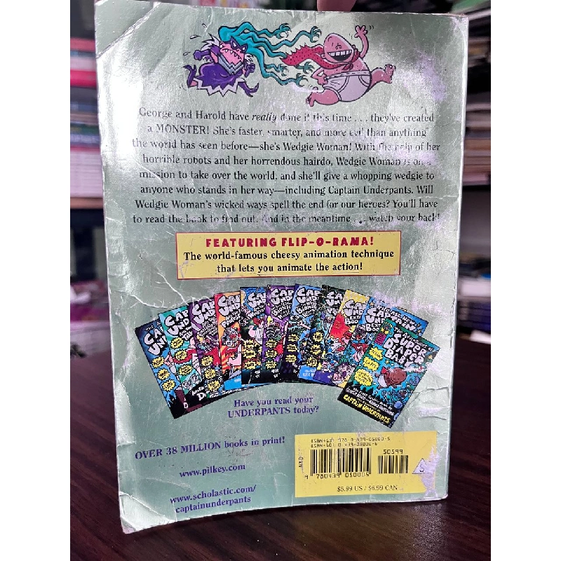 Captain Underpants and the Wrath of the Wicked Wedgie Woman - Pilkey 935231