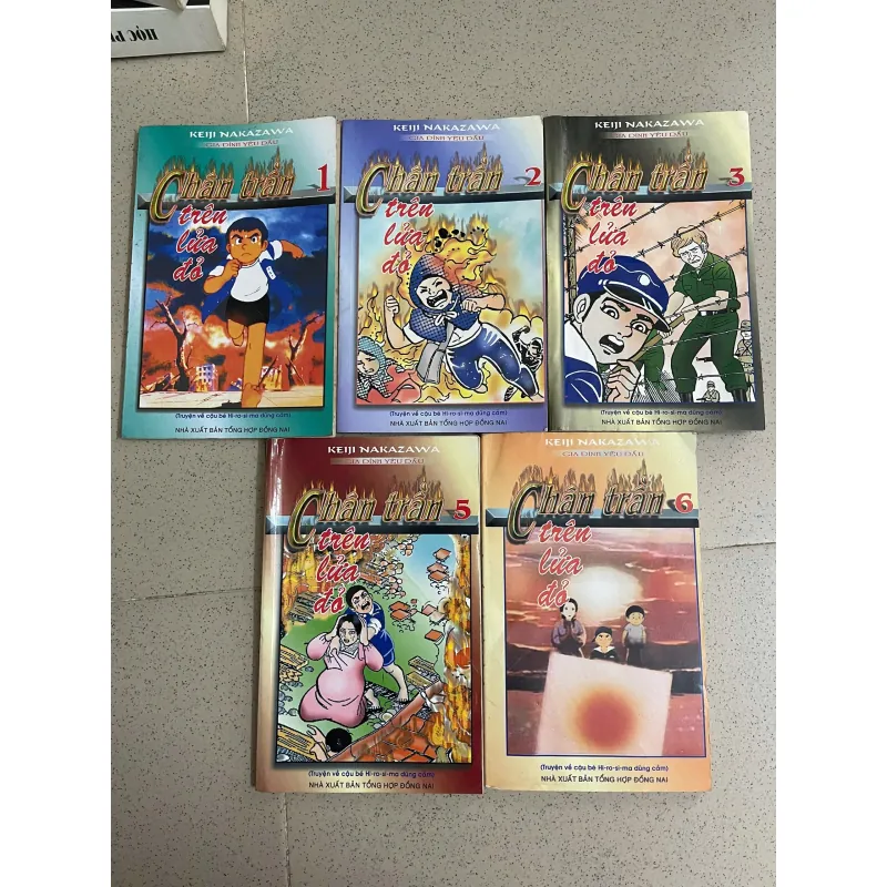 Bộ truyện tranh 9X: Chân trần trên lửa đỏ (5/6 tập) 1000958